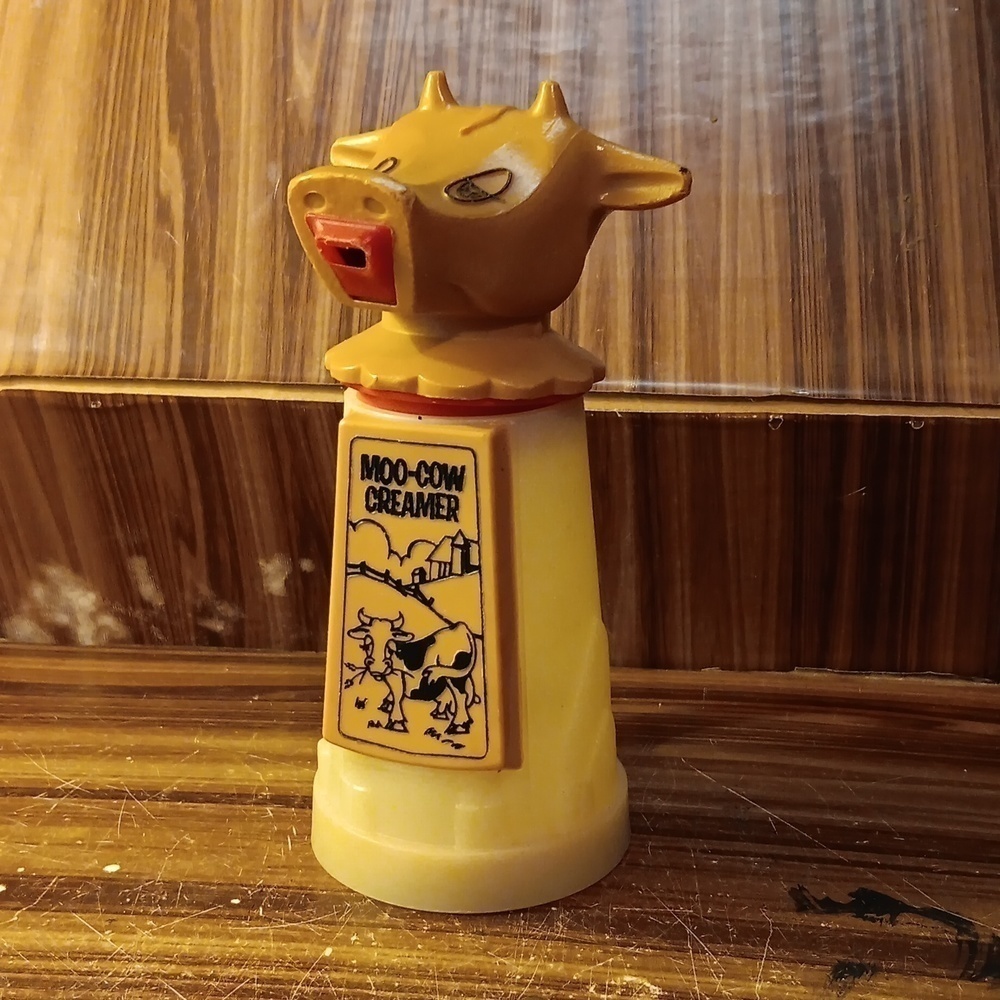 Vintage 1960s Whirley Industries Moo Cow 🐄 creamer farmhouse mcm